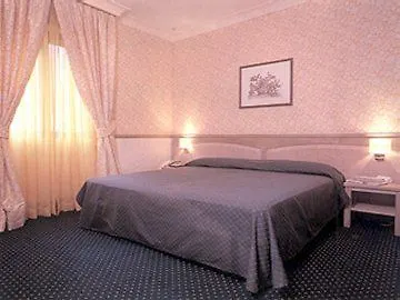 Hotel Buenos Aires Rome 3*,